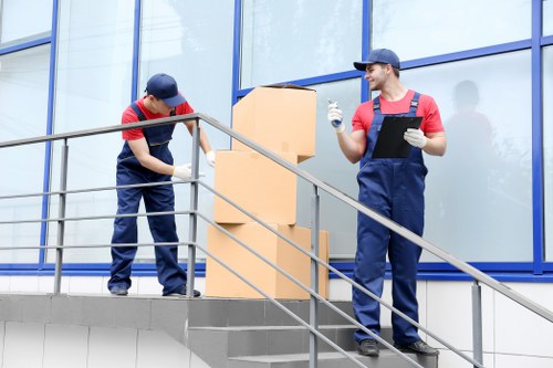 Local removals team planning access in Kingstonuponthames