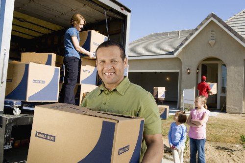 Moving truck covering Kingston upon Thames and nearby areas